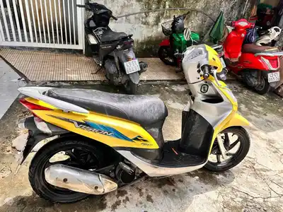 Honda Vision 2012, жёлтый