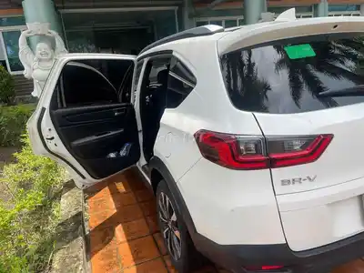 Honda BR-V 2023, 7 мест, белый