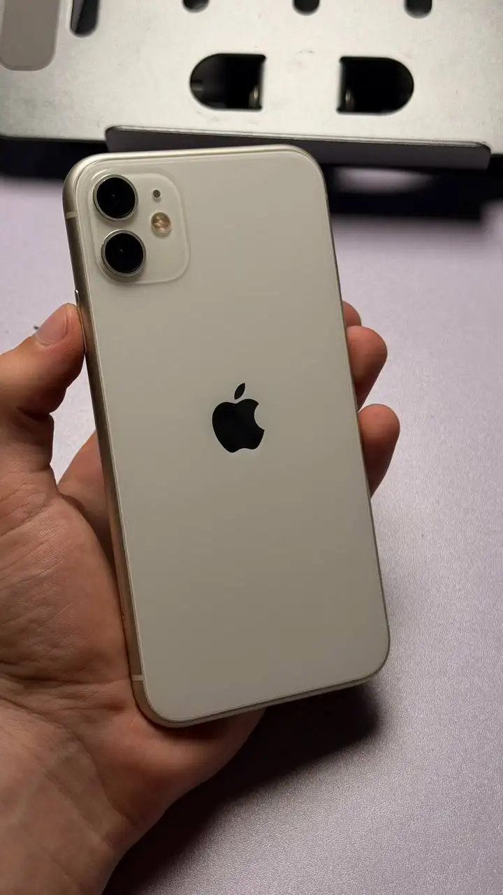iPhone 11