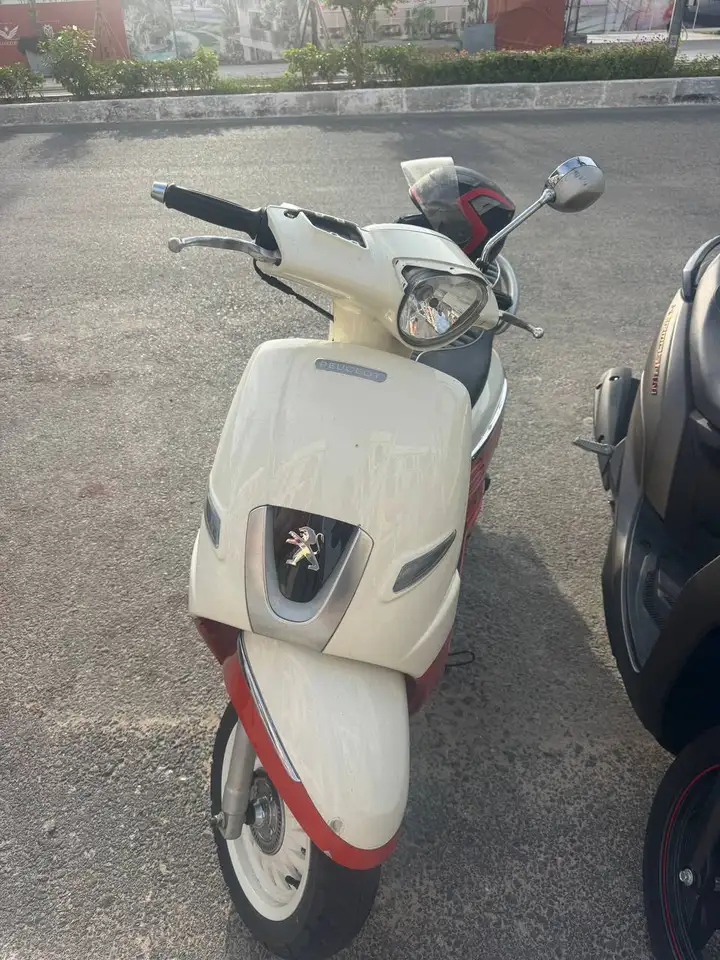 Peugeot Django