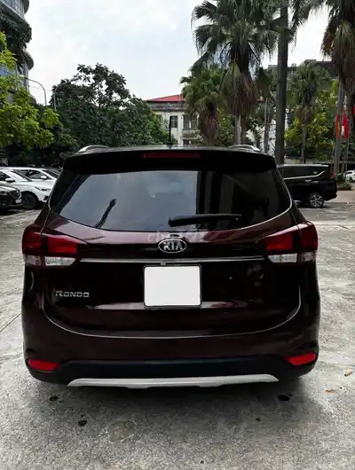 Kia Rondo 2017 - GAT, автомат, темно-красный, 69 000 км