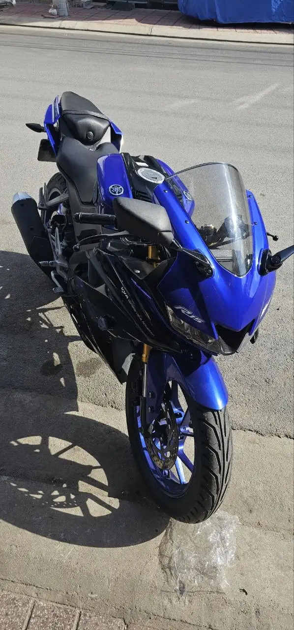 Yamaha R15 V3