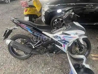 Yamaha Exciter 150 бело-черный