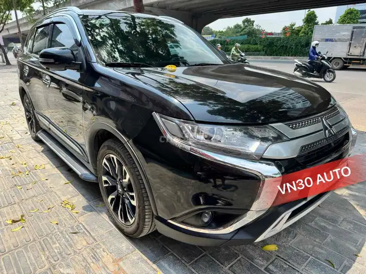 Mitsubishi Outlander 2020 2.0 CVT - 100 000 км