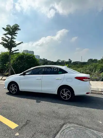 Toyota Vios E 1.5AT автомат 2022 года с красивым ханойским номером