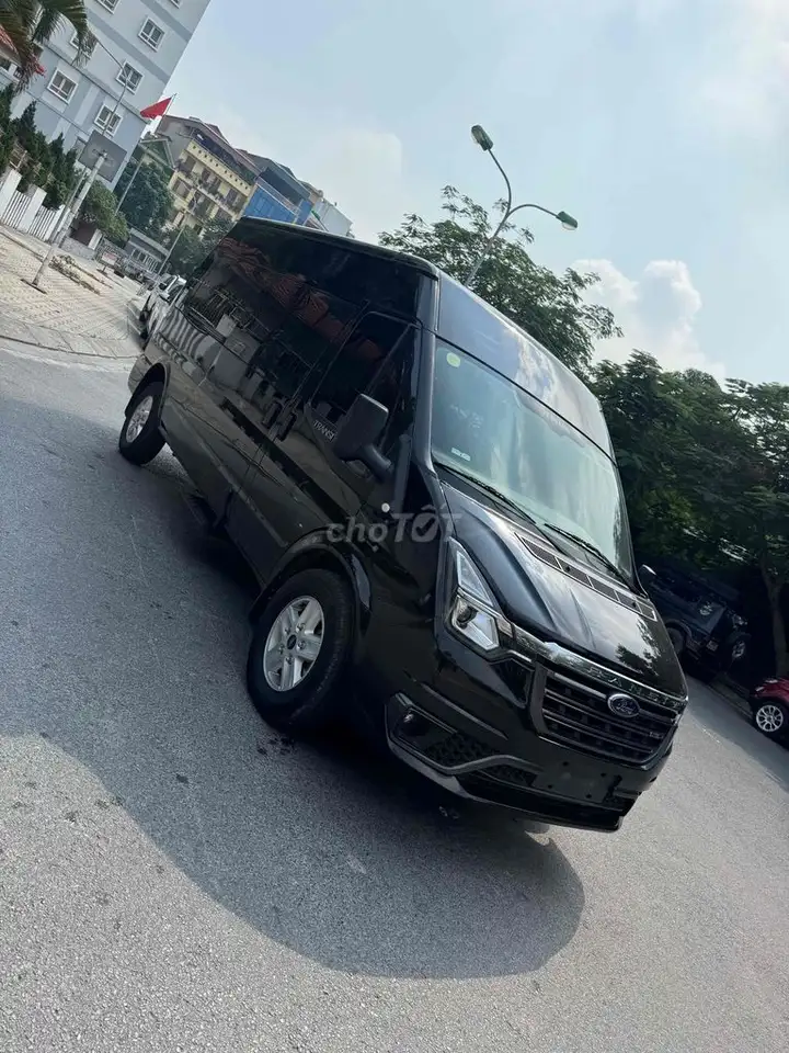Ford Transit 2023 16 мест Черный 120000 км