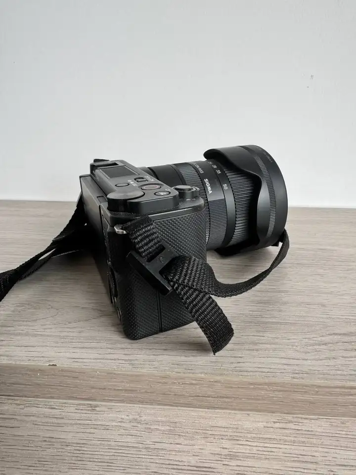 Sony ZV-E10 + Sigma 18–50mm f/2.8 DC DN Contemporary