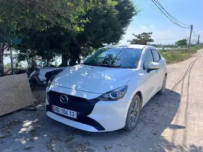 Mazda 2 2024 1.5 AT Tiêu chuẩn 62 000 км белая