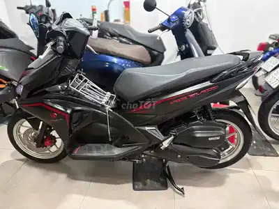 Honda Air Blade 125 с городскими номерами от собственника