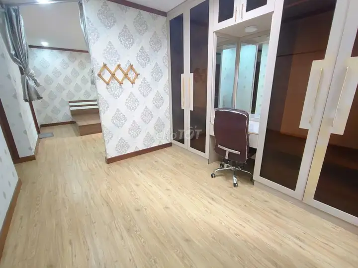 Аренда квартиры Giai Viet, район 8, 3 спальни, с мебелью