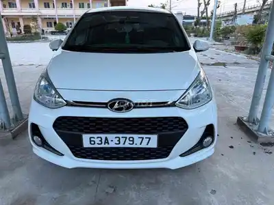 Hyundai I10 1.2 MT полная комплектация, белый, 70000 км