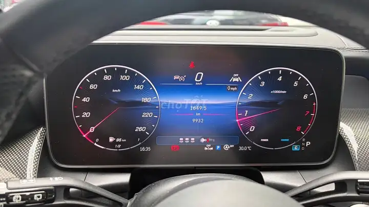 Mercedes-Benz GLC300 4Matic 2025 Белый 9.xxx км