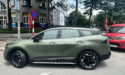 Kia Sportage 2022 2.0 Signature X-Line, зеленый хаки