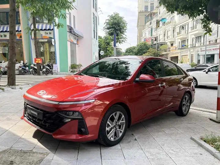 Hyundai Accent Cao cấp 2024, красный, 5 мест