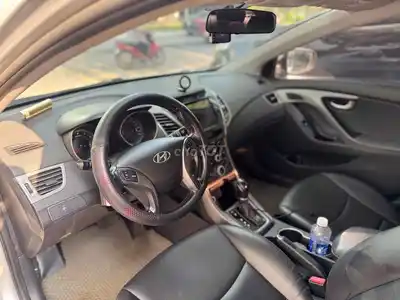 Hyundai Elantra 2014, 1.6 AT, автомат, серебристый