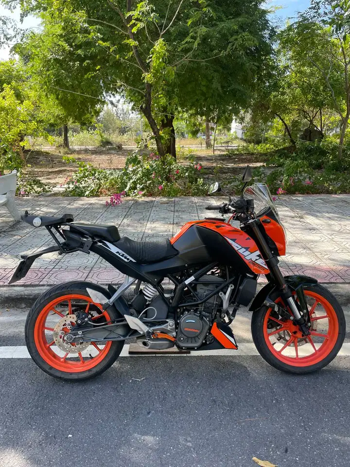 KTM Duke 200