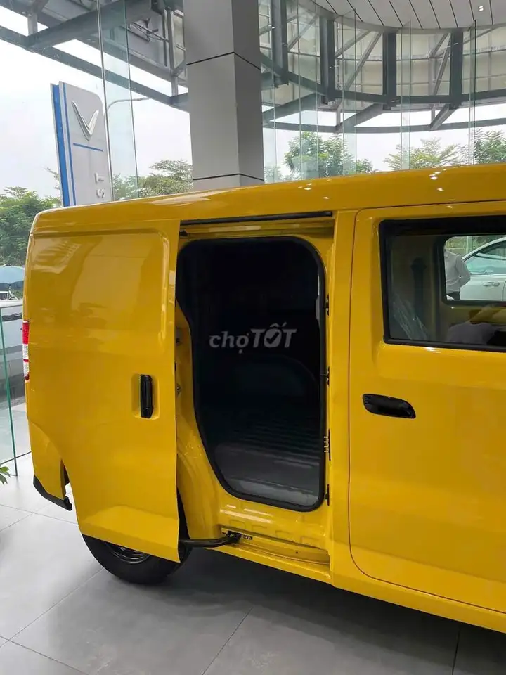 VinFast EC Van