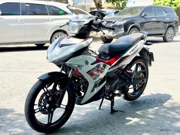 Yamaha Exciter 2017 Белый красно-черный