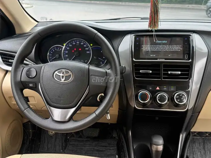 Toyota Vios 2022 CVT песочный