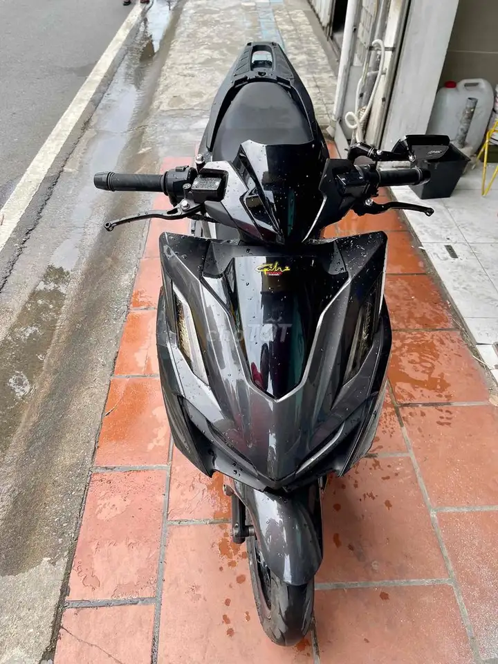 Honda Vario 160 2023 черный Индонезия 33xxx км