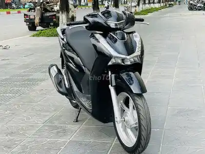 Мопед Honda SH Черный 125cc в отличном состоянии