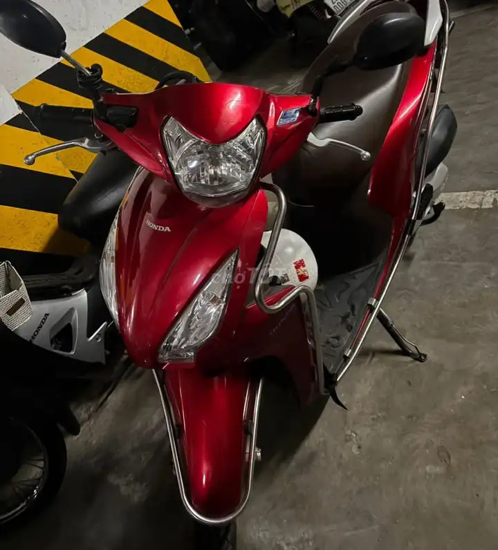Honda Vision Cao Cấp красный