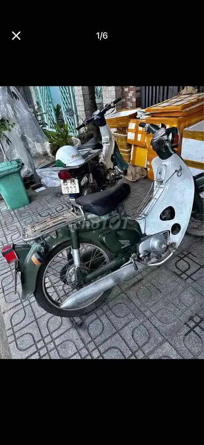Honda Super Cub 70 зелёного цвета