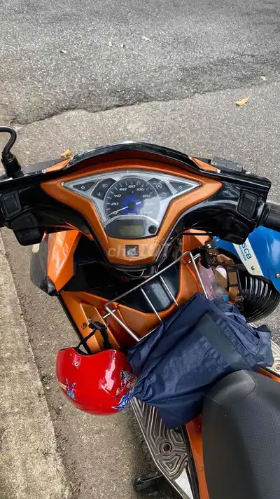 Honda Air Blade 2013 оранжево-черный 175.000 км
