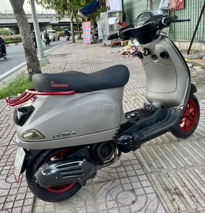 Piaggio Vespa LX 125 ie 2012 Xám