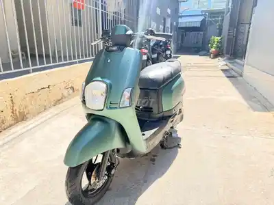 Мшисто-зеленый Yamaha Cuxi, госномер 43