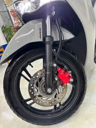 Honda SH 160 ABS 2023 Серый цемент 9000 км