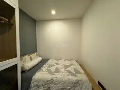 Аренда Saigon Royal, 55 кв.м, 2 спальни, 1 ванная, высокий этаж, мебель, 18 млн