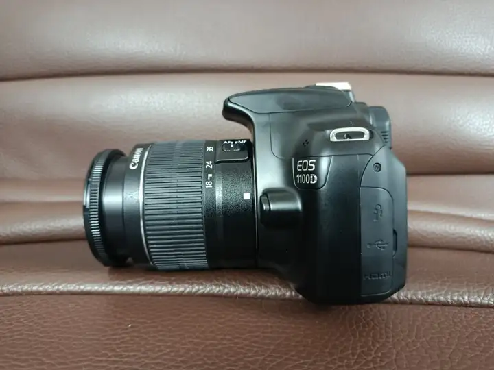 Canon EOS 1100D + объектив Canon EF-S 18-55mm IS