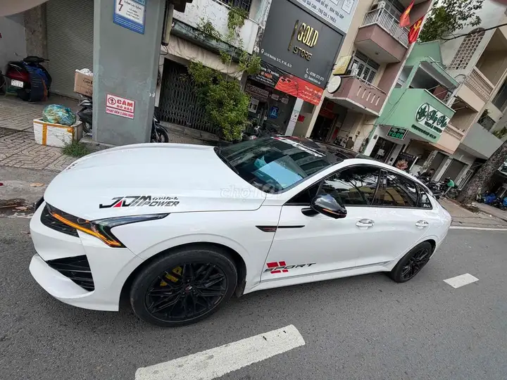 KIA K5 Premium 2022 Белый 33k км