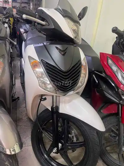 HONDA SH150 итальянской сборки, номер мотора 104, черно-белый