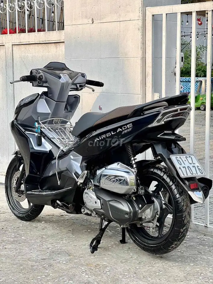 Honda Airblade 150 ABS 2022 черный 8000км