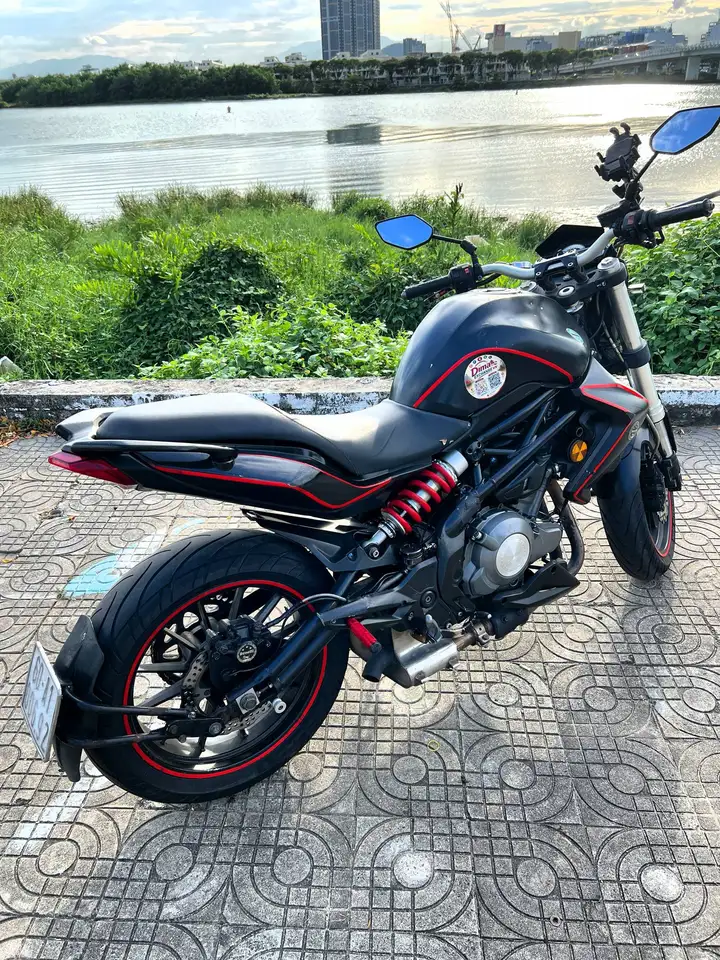 Benelli 300
