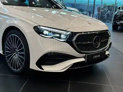 Mercedes-Benz E300 AMG 2026 Белый