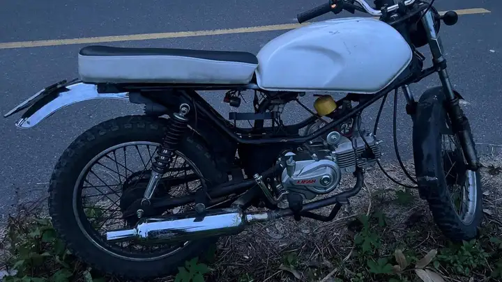 Cafe racer внедорожный мотоцикл 140 кубов