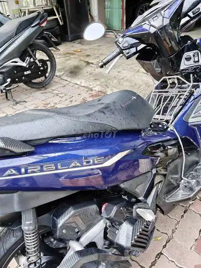 Honda Air Blade 2022 синий, всего 36 млн