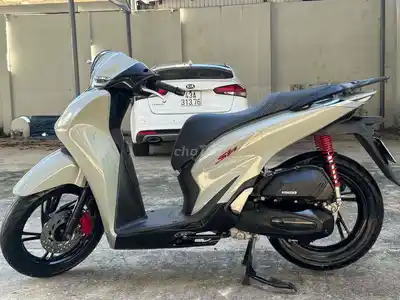 Honda SH 125 2020 серый, отличное состояние