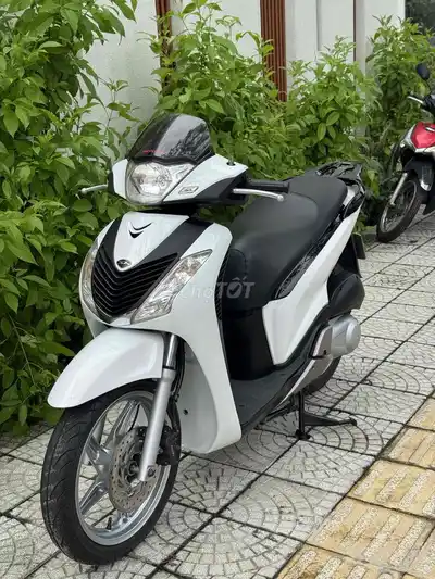 Honda SH 125 Италия 2011 Белый, возможен обмен