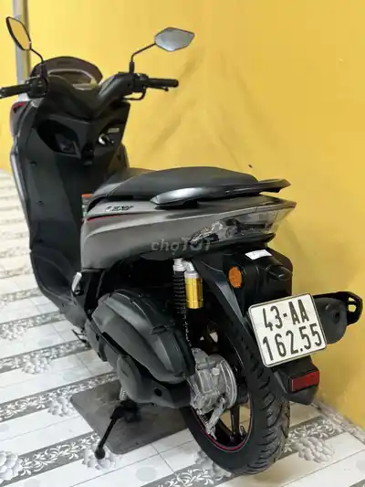 Yamaha Lexi с тормозами ABS, серая, в новом состоянии, номер 43AA-162.55