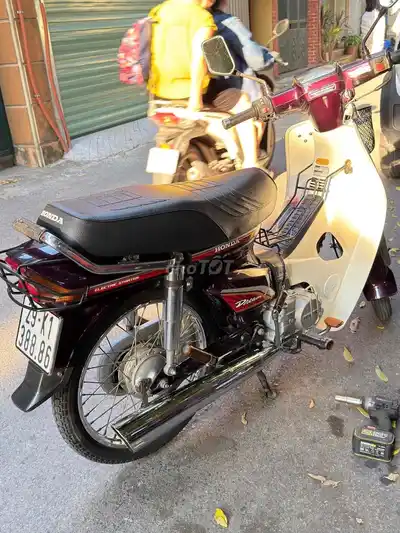 Honda Dream тайский, темно-бордовый