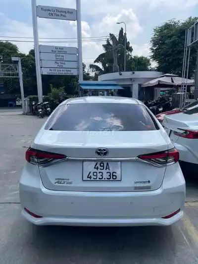 Toyota Corolla Altis 1.8HEV 2022 (бензин-электро)