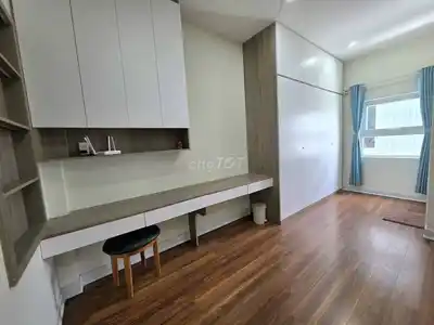 Дом 4 этажа, фасад улицы Tieu La, Hoa Cuong Bac