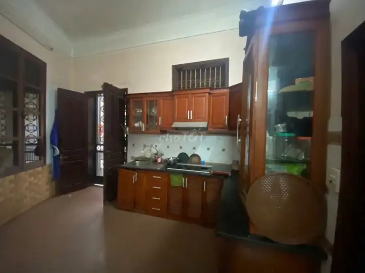 Аренда дома в Виньфук, 45 кв.м, 4 этажа, 4 спальни, аллея около 3м