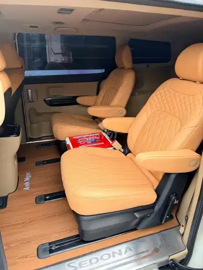Kia Sedona 2018, белая кожа напы, 28000 км