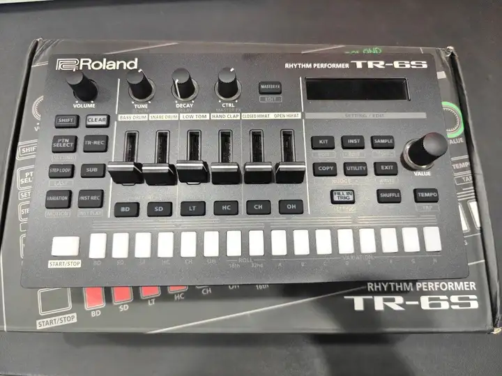 Roland TR-6S