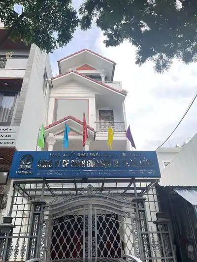4-этажный дом в аренду MT Trinh Dinh Thao, Дананг
